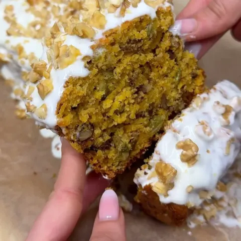 Carrot plum cake · 1h, 408 kcal